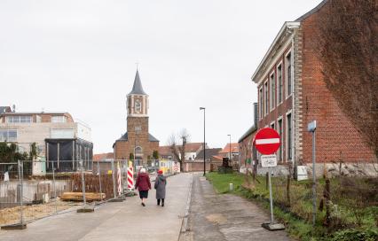 Leefburt Ottenburg met centraal de kerktoren